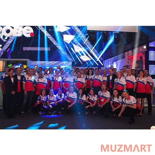 Robe Robin BMFL Blade Световой прибор